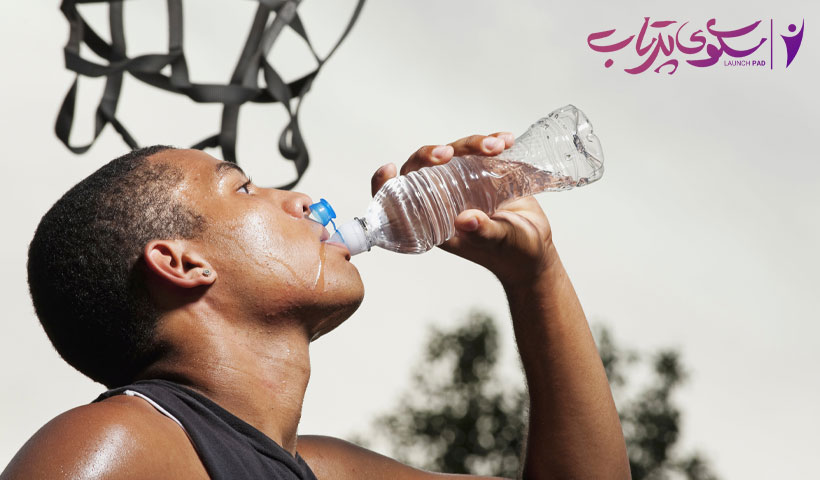 نوشیدن آب به میزان کافی در روز
